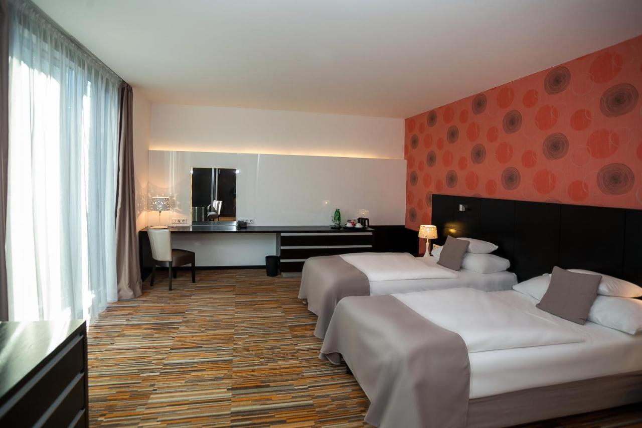 Art Hotel แซแก็ด ภายนอก รูปภาพ