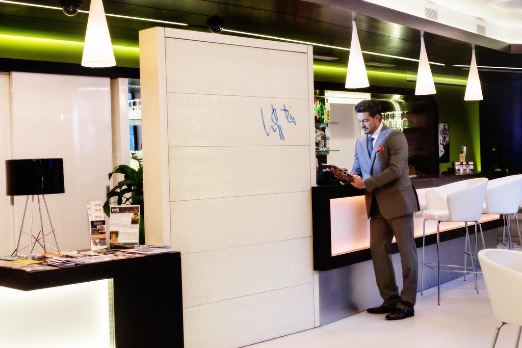 Art Hotel แซแก็ด ภายนอก รูปภาพ