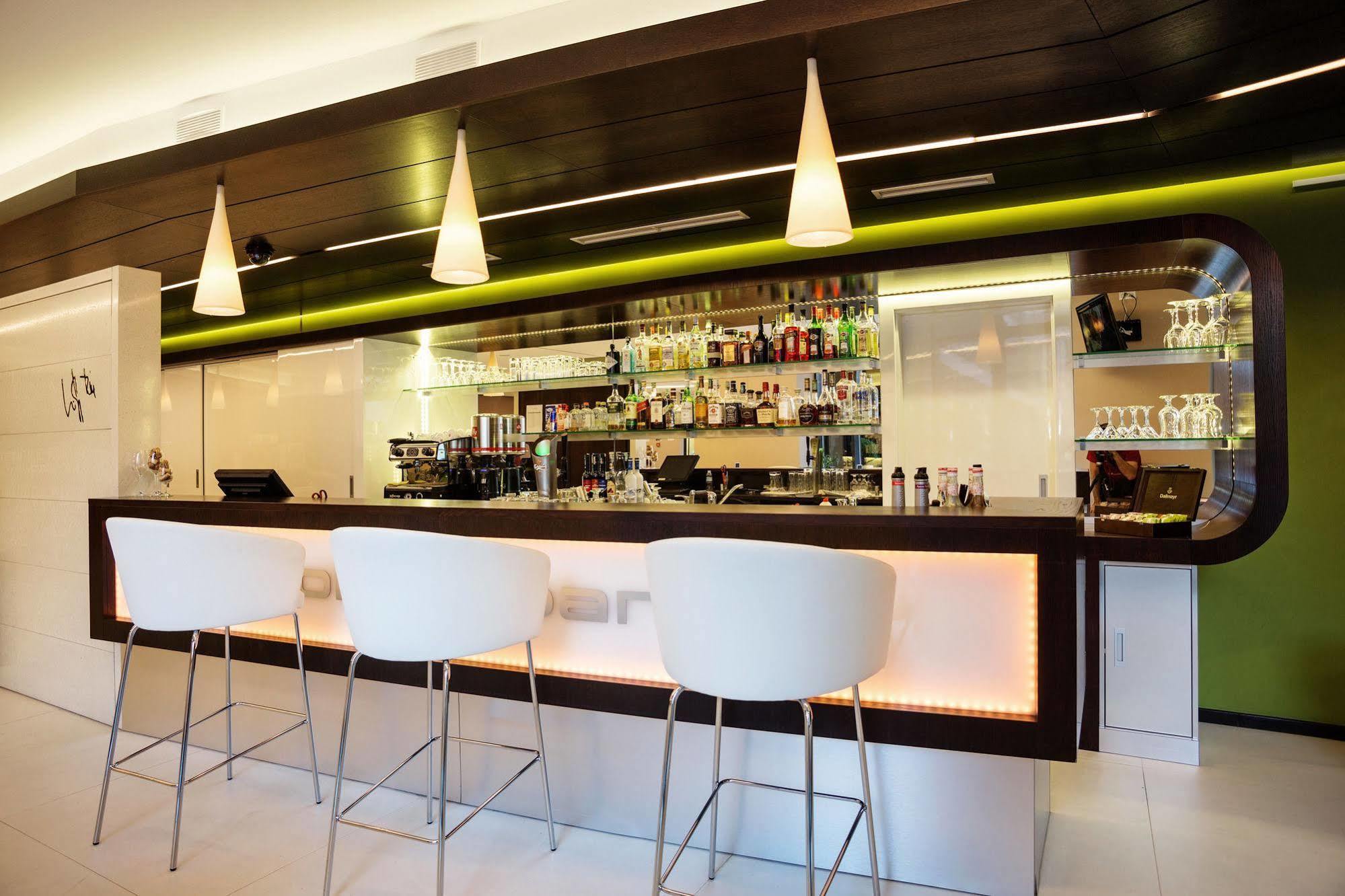 Art Hotel แซแก็ด ภายนอก รูปภาพ