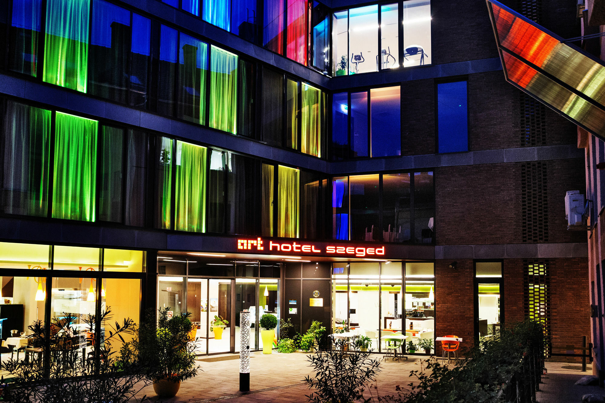 Art Hotel แซแก็ด ภายนอก รูปภาพ